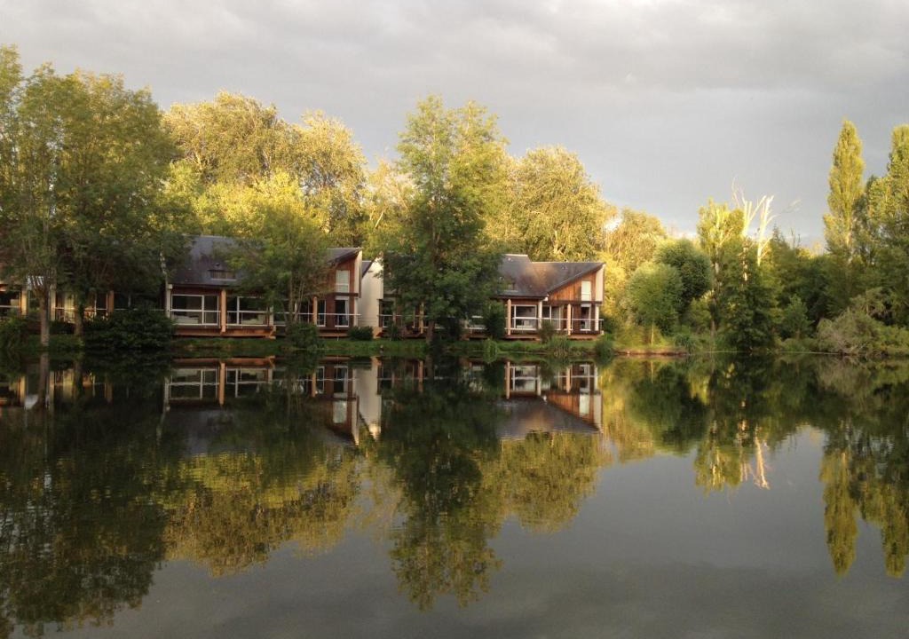 Itteville Hotel | Hôtel L'ile Du Saussay