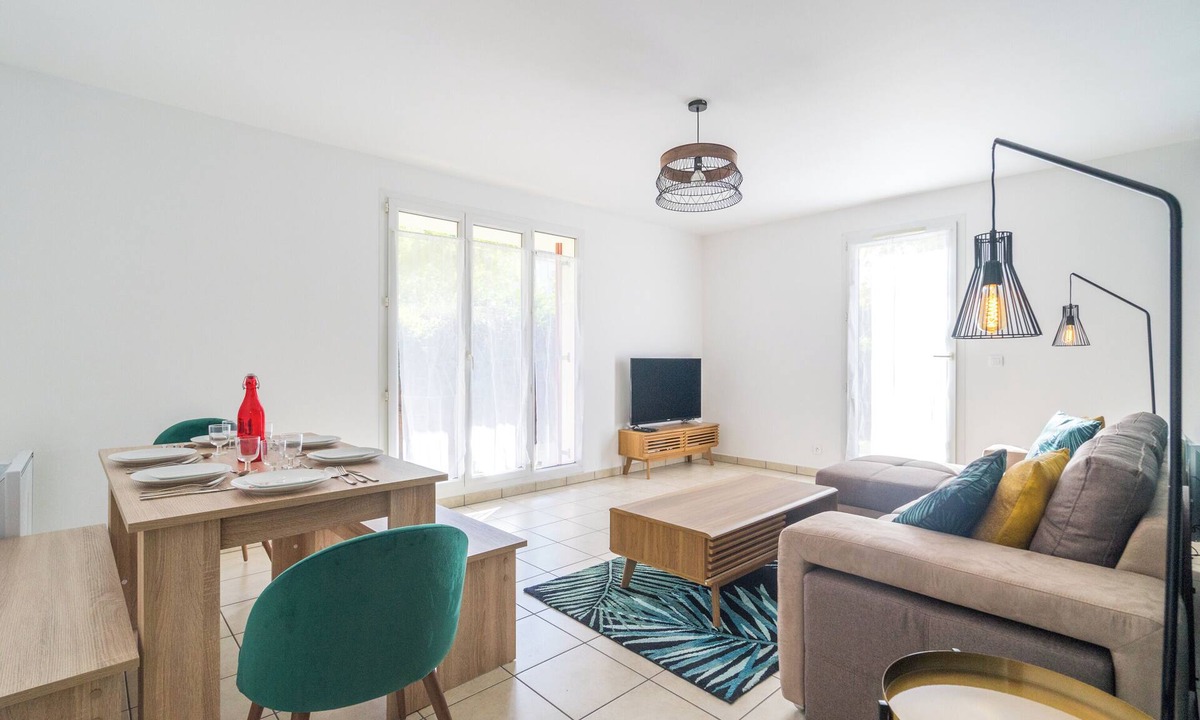 Montevrain Apartment | Happy Stay Disneyland Paris - Garden Apartment + Parking