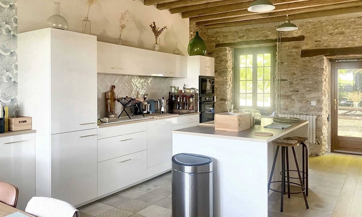 Richarville House | Homerez - Big house for 12 ppl. with garden at Richarville