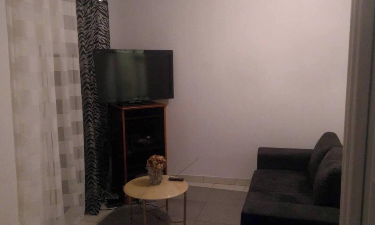 Montgeron House | Homerez - Charming house in Montgeron with terrace