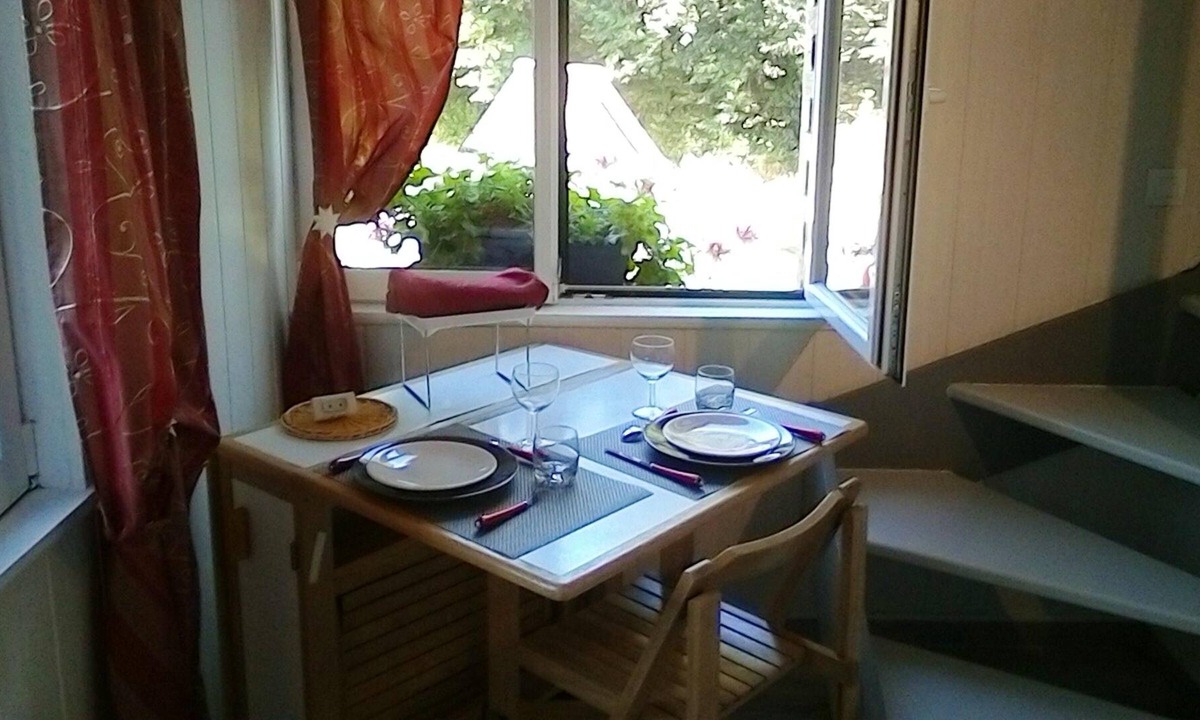 Les Authieux-Papion Apartment | Homerez - Nice appartement for 2 ppl. with terrace at Les Authieux Papion