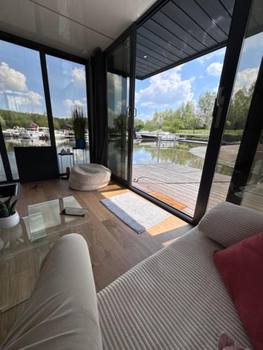 Deulemont Boat Rental | House Boat ou Maison Flottante