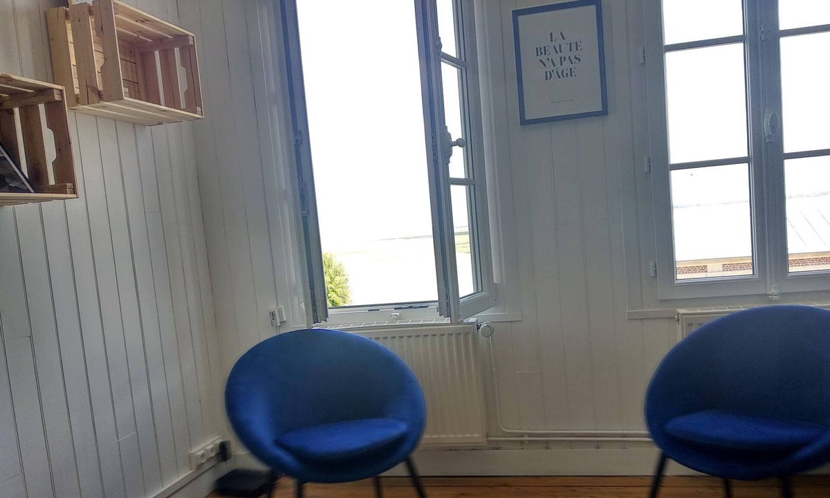 Moyenneville House | House with bay view in the heart of the city