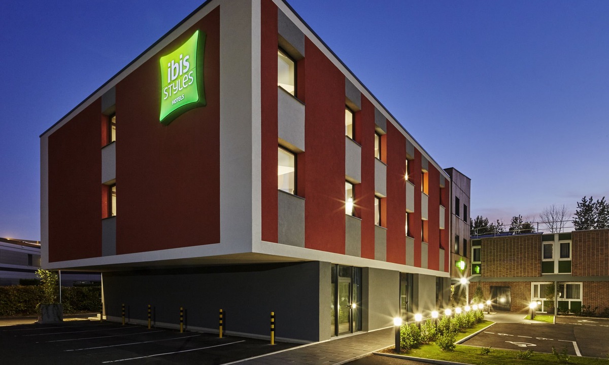Lisses Hotel | Ibis Styles Evry Lisses