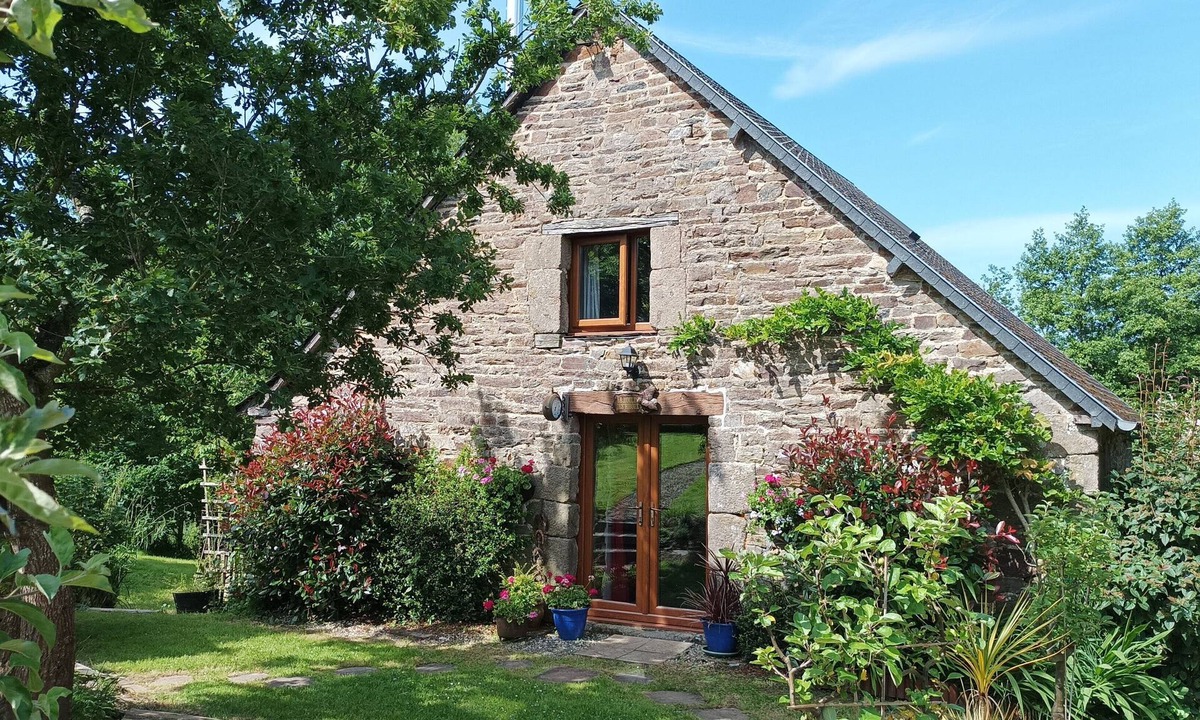 Fontenay House | Idealy located converted old mill to a gite with a games room by a river.