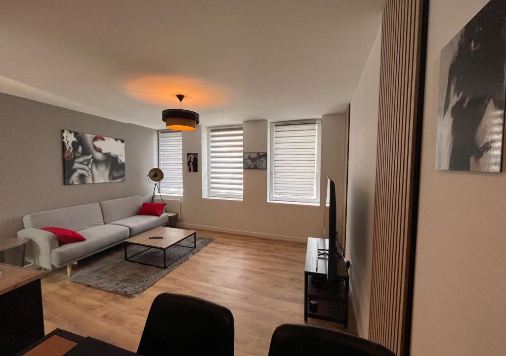 Valenciennes Apartment | Immeuble Bavay 3 apparts, 4 Chambres, 5 ambiances