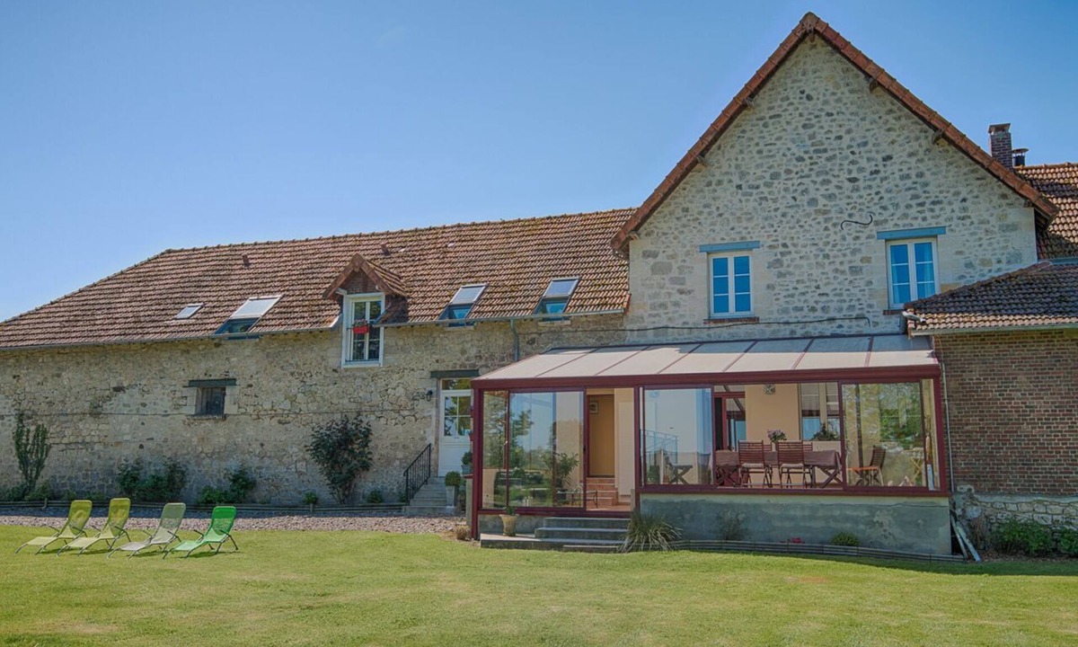 Vauxaillon Bed & Breakfast | IN THE FLOWER GARDEN