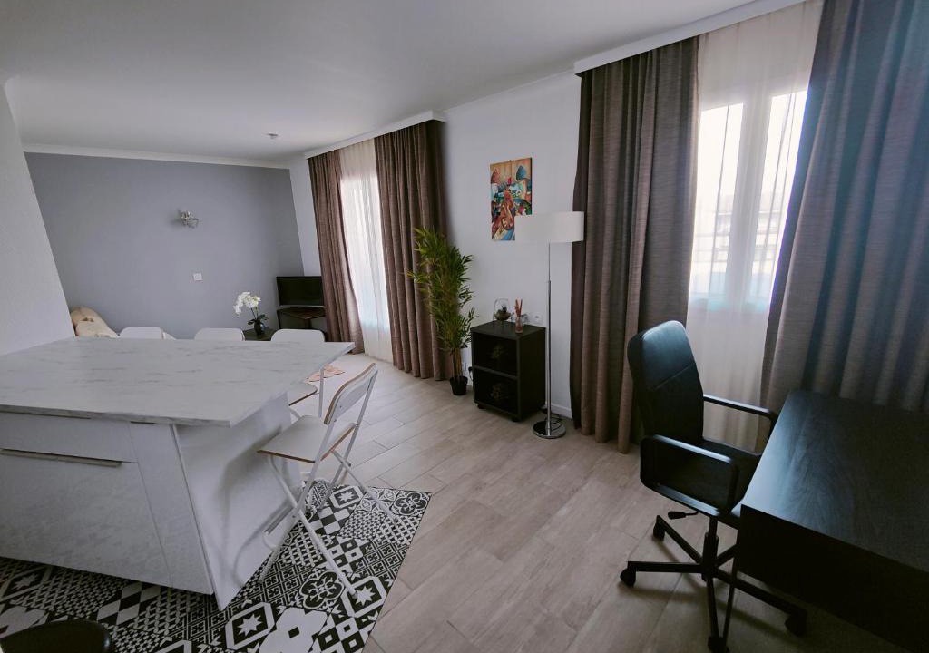 Faubourg de l'Arche Apartment | Incroyable T2 La Défense - Parking gratuit