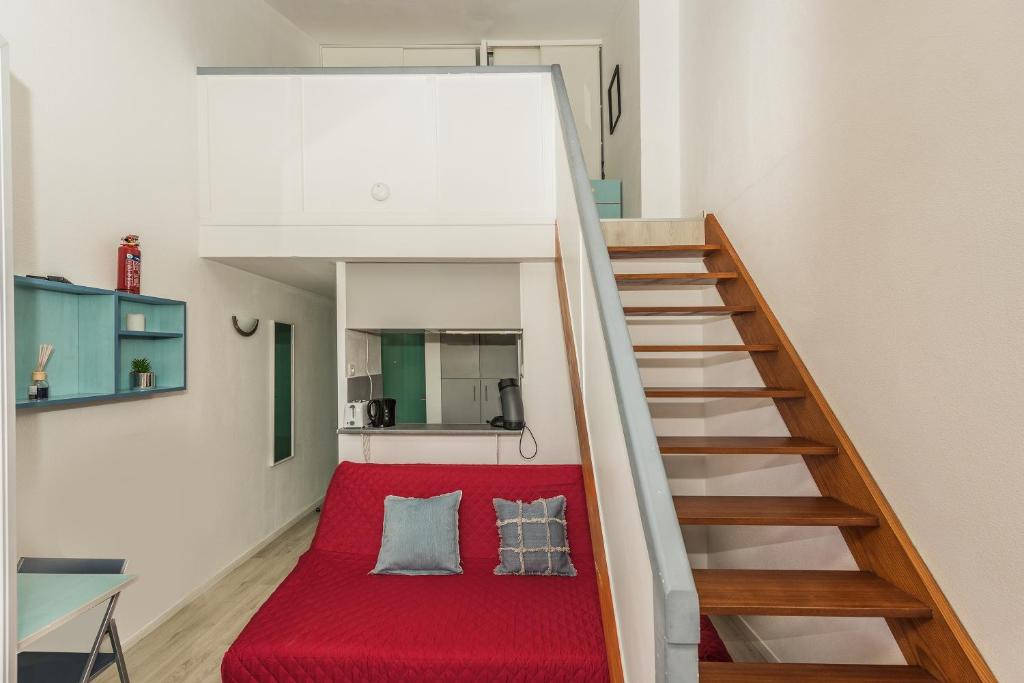 Enghien-les-Bains Apartment | James Cook - Fairytale Factory