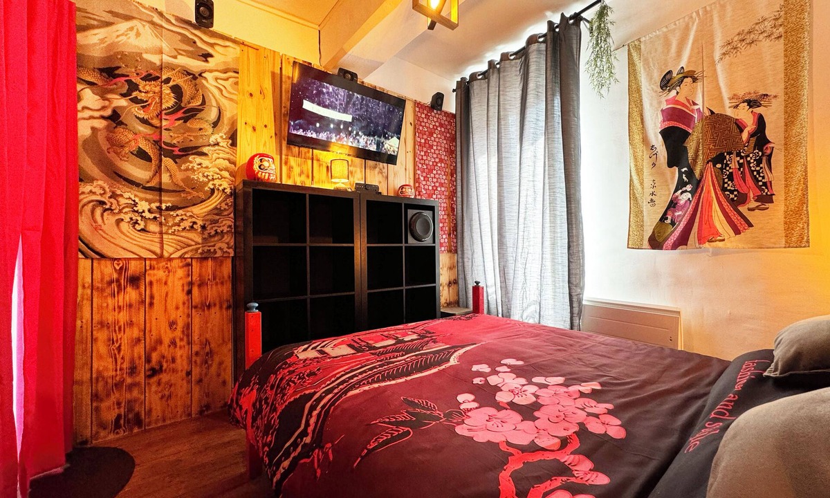 Crecy-en-Brie Apartment | Japan Room - Near Disneyland
