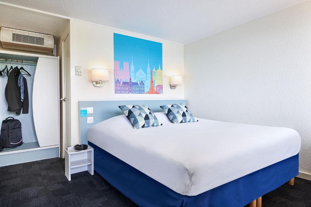 Gonesse Hotel | Kyriad Direct Le Bourget Gonesse