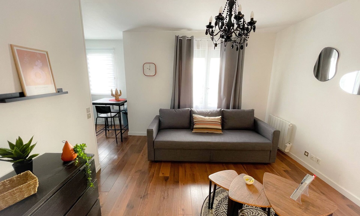 Calais Apartment | L'écureuil, studio en centre ville avec parking