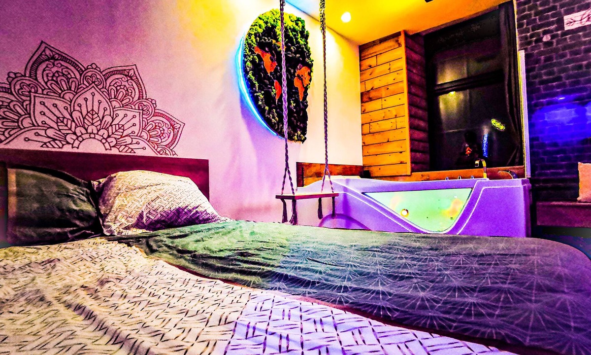 Brie-Comte-Robert Condo | L'éden: private Jacuzzi