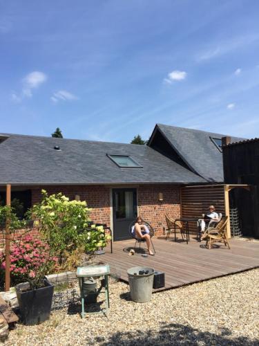 Fleury-la-Foret House | L’abri du monde
