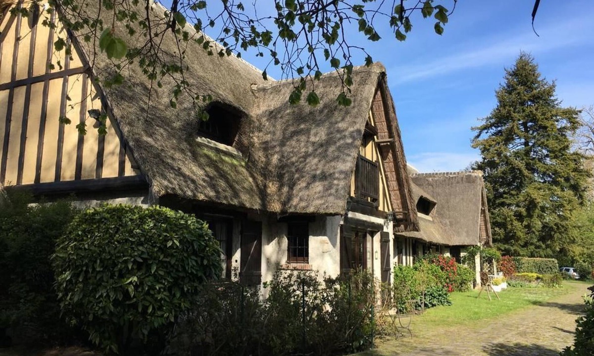 Hardencourt-Cocherel House | L'Ile Normande