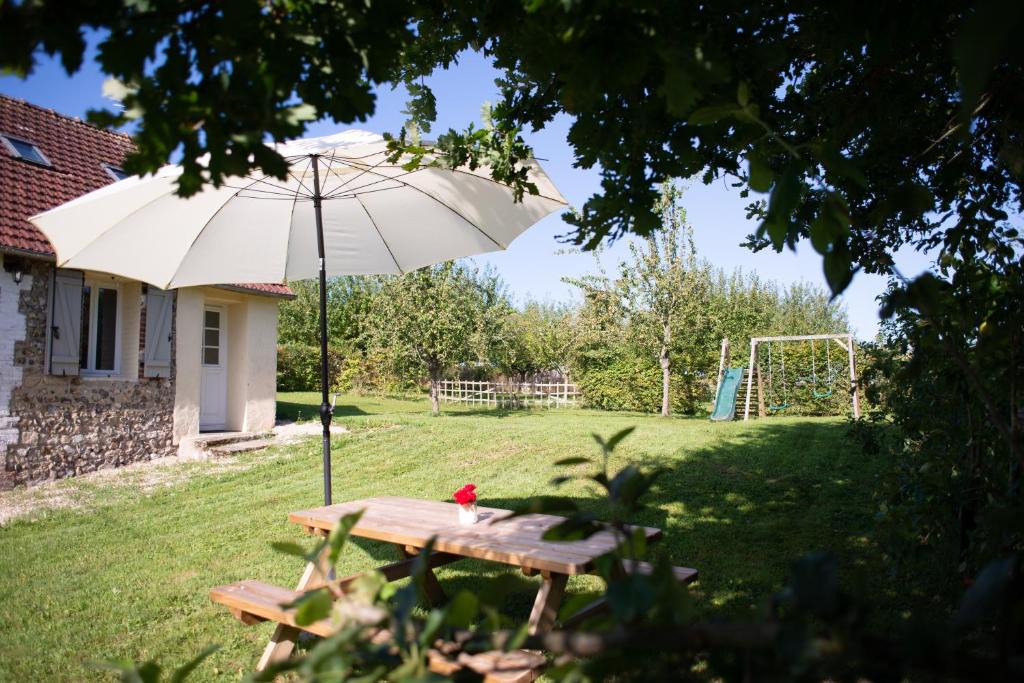 Bezu-Saint-Eloi House | La Ferme du Mesnil - Maison familiale