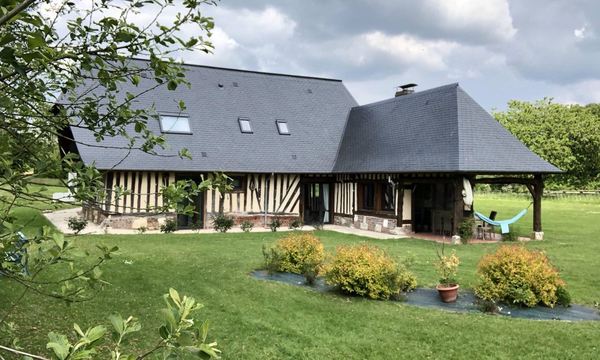 Flancourt-Catelon House | La Roselière: Charm and Conviviality for Unforgettable Stays