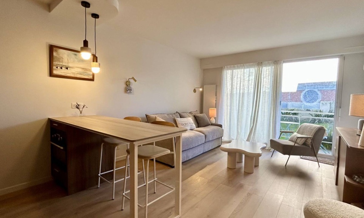 Moyenneville Apartment | La Maison Bleue, a little cocoon in the heart of Le Crotoy
