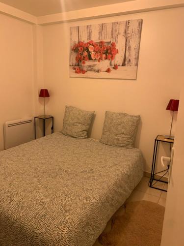 Plateau - Mont-Valerien Apartment | La Maison des roses