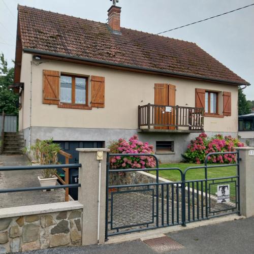 Vieux-Rouen-sur-Bresle House | La Maison Trèfle