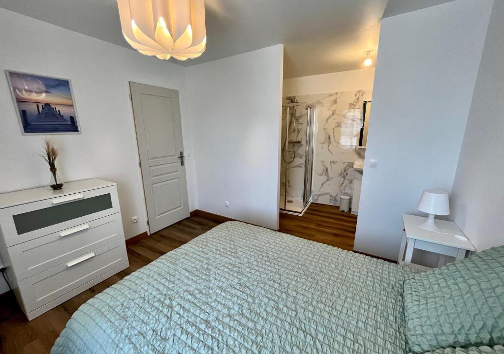 Champagne-sur-Oise Apartment | La Pause Cosy