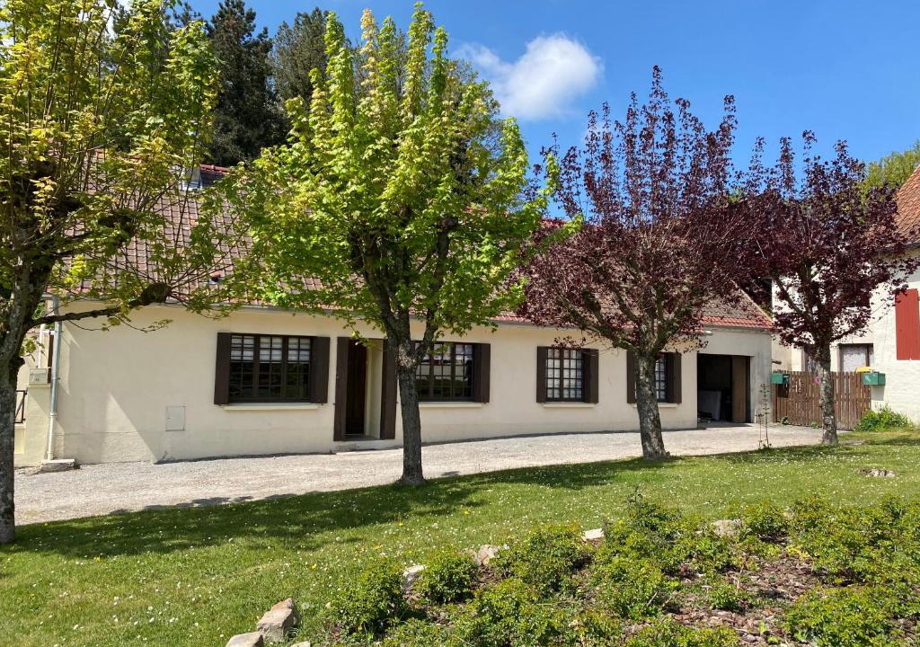 Crecy-en-Ponthieu House | La petite cour