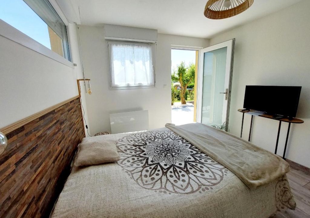 Amblans-et-Velotte Bed & Breakfast | La Sève de l'Olivier