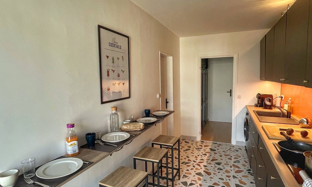 Centre Ville Rive Gauche Apartment | Large family apartment of 120m2 with parking and balcony.