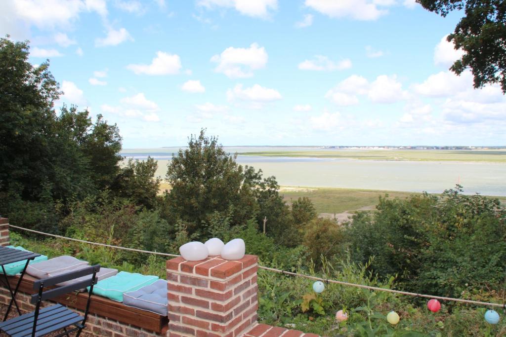 Saint-Valery-sur-Somme House | le gîte de la falaise en Baie