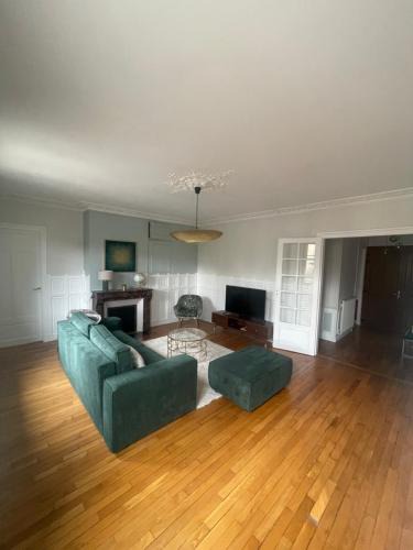 Soissons Apartment | Le Globe-trotter