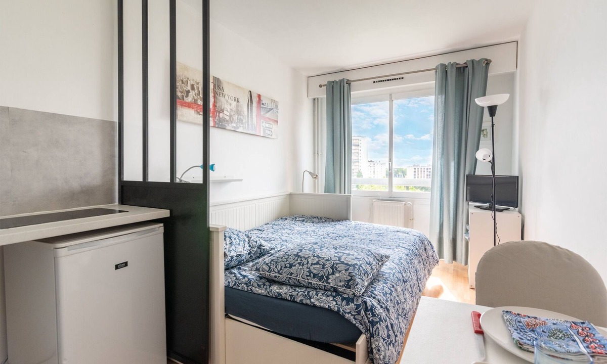 L'Hay-les-Roses Apartment | Le P'tit Henri - Studio à 20min de Paris