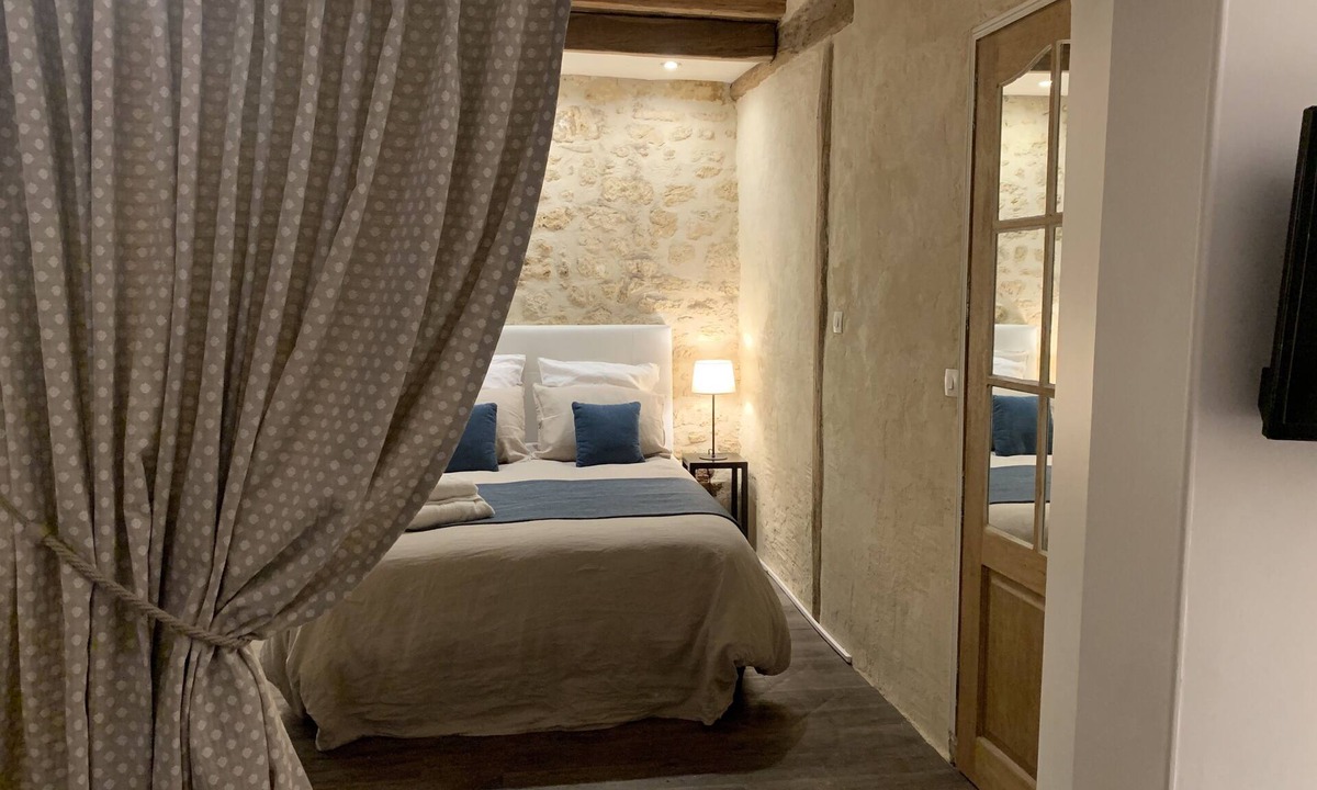Chantilly Apartment | Le Petit Hameau de Chantilly - Chic and Charming Studio in the Heart of Chantilly