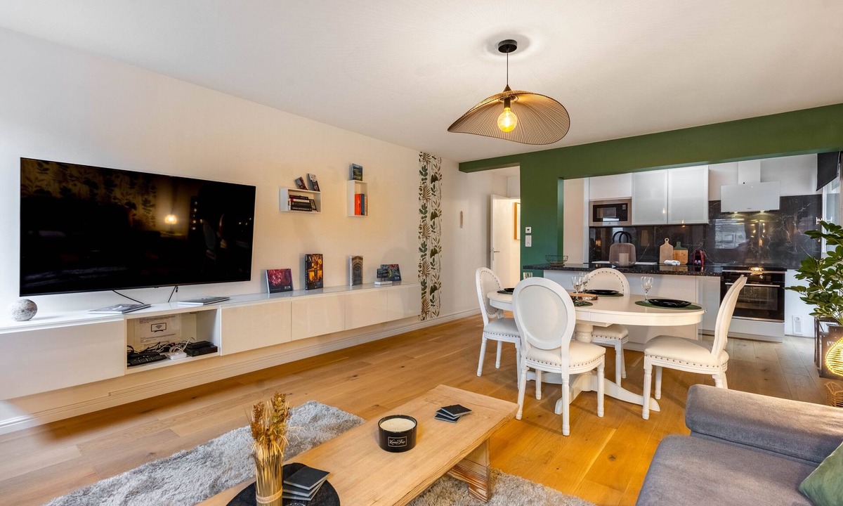 Nancy City Centre Apartment | Le précieux de Raoul - Vue unique sur la basilique