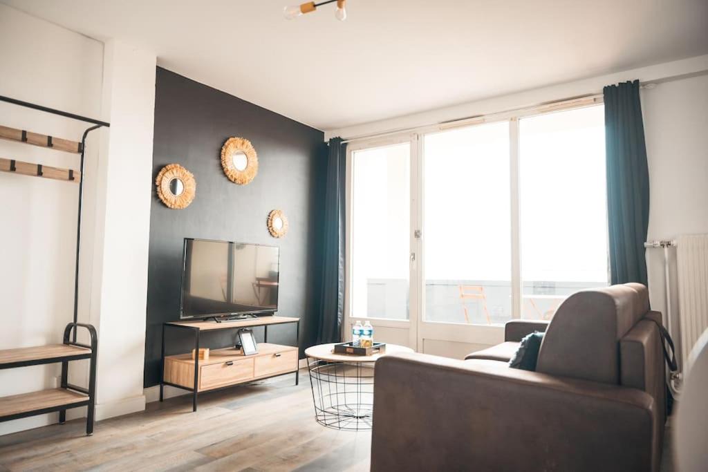 Dunkerque Centre Apartment | Le Rose - Centre Ville - Wifi