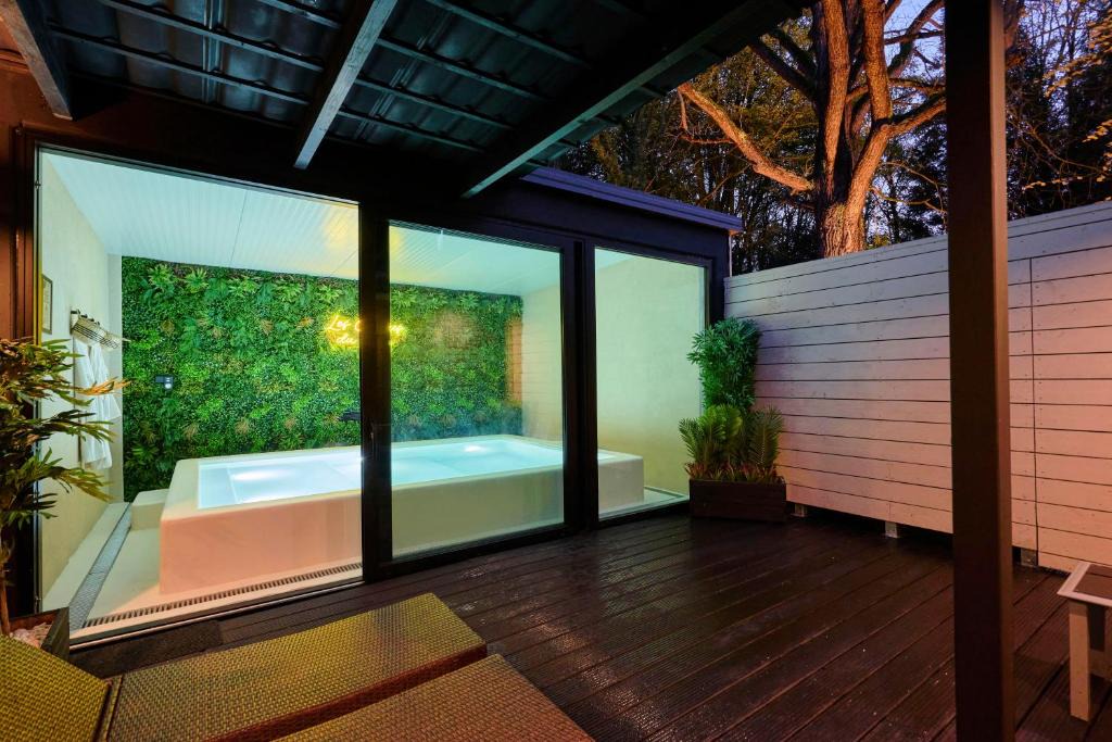 Roubaix House | LES COTTAGES DU PARC