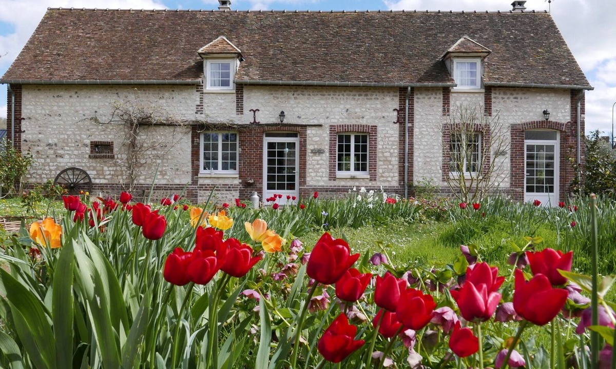 Poses Other | Les Jardins de Félicie. Les Tourtereaux. For lovers of Water and Nature.