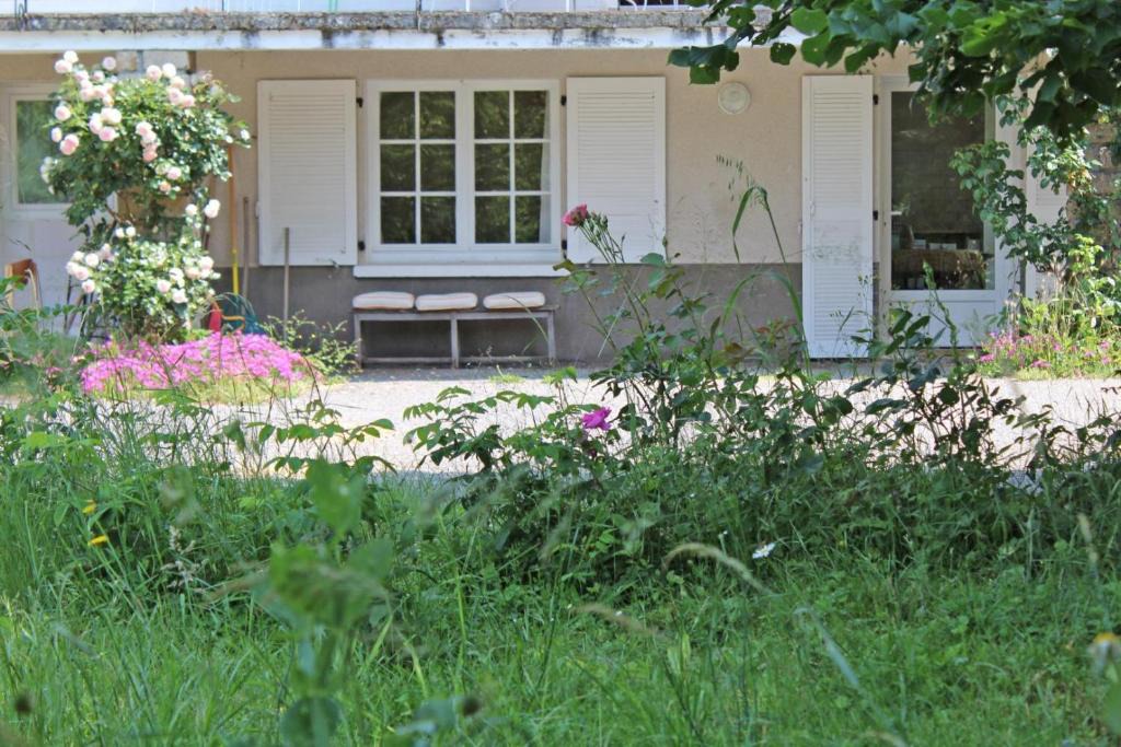 Nantiat House | - les vieux fourneaux -
