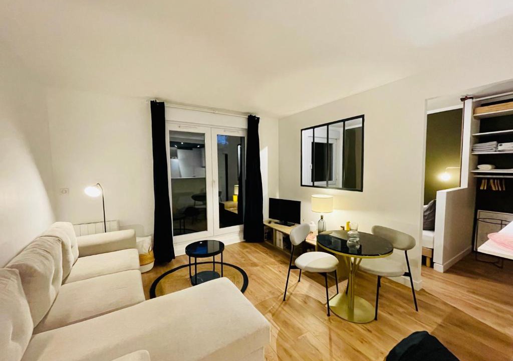 La Madeleine Apartment | Lille Saint Maur