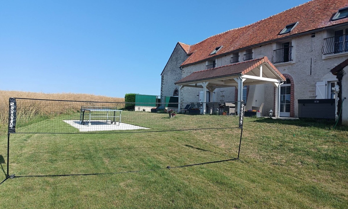 Champcenest Bed & Breakfast | Lodging in the countryside with secure parking
