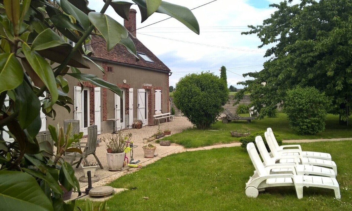 Ervauville House | Longère 220 m2 in enclosed garden of 1850 m2 with swimming pool 12x5- ping-pong- bicycles