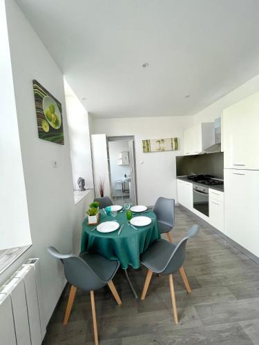 Givet Apartment | Lumineux et rénové studio en centre ville