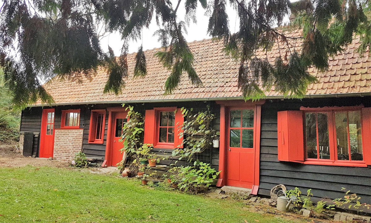 Sainte-Marguerite-sur-Mer Ski Chalet | Maison Rouge