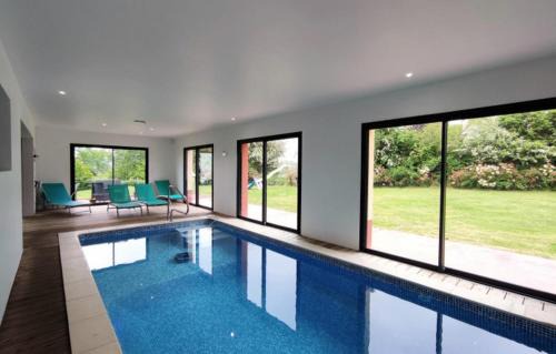 Quievrecourt House | Maison avec Piscine intérieure privée sans vis à vis chauffée toute l année