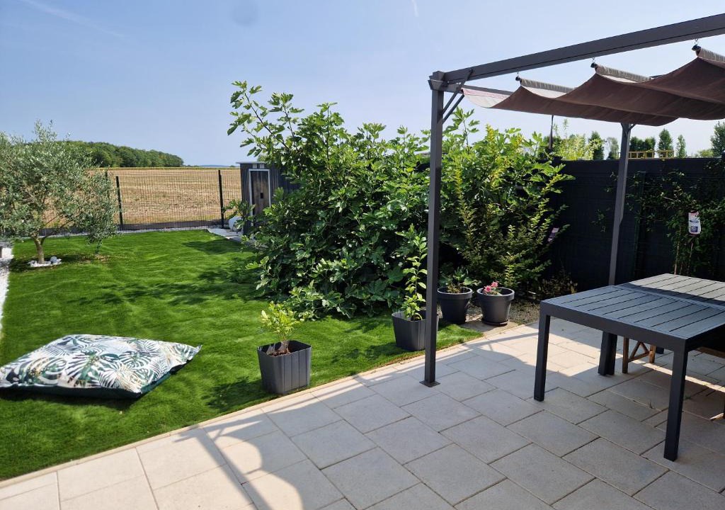 Cambronne-les-Clermont Villa | Maison calme avec jardin, vue champs et bois
