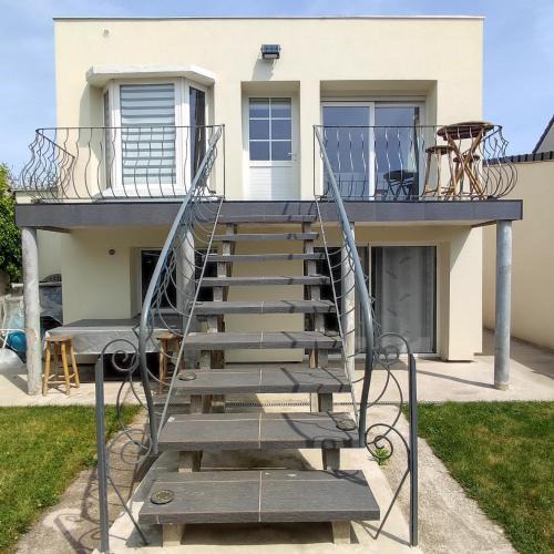 Coulogne House | Maison chaleureuse avec parking gratuit sur place