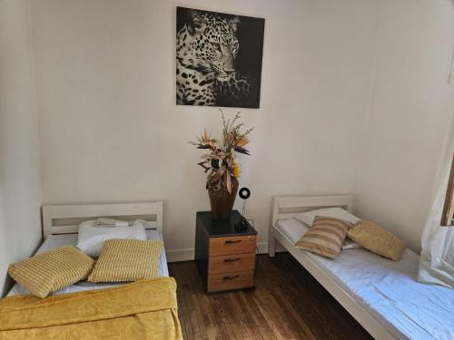 La Courneuve Hostel | Maison d'hôte la Courneuve