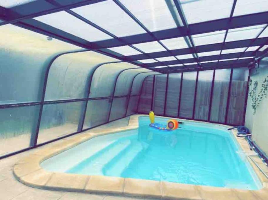 Saint-Loup-de-Naud House | Maison de vacances avec piscine chauffée et spa
