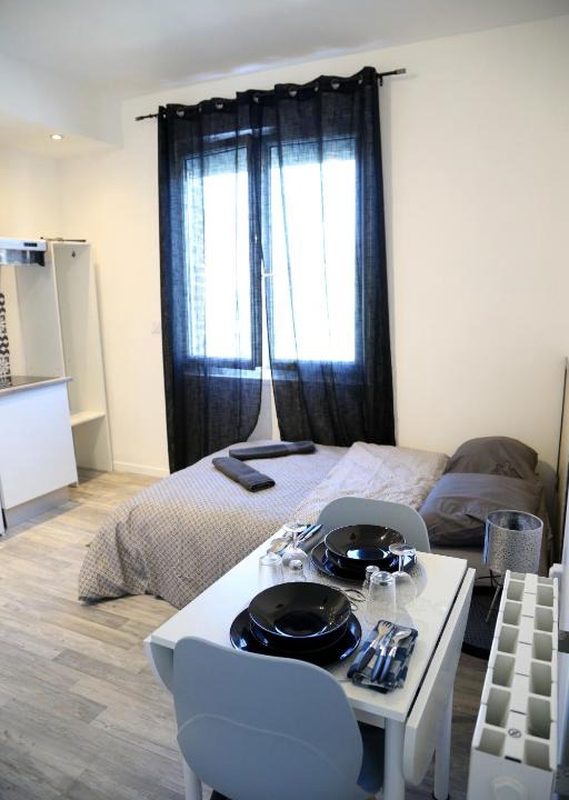 Saint-Quentin Apartment | Mars