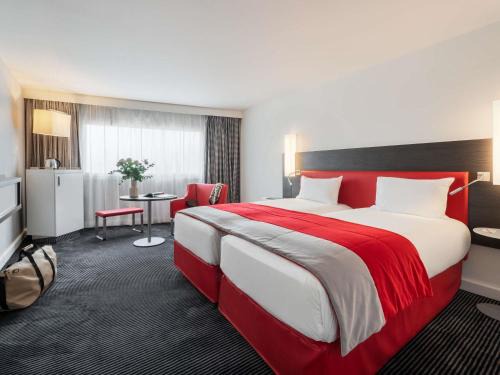 Roissy-en-France Hotel | Mercure Paris CDG Airport & Convention