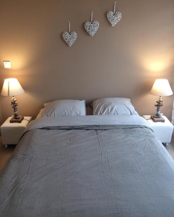 Faubourg North Apartment | Meublé de Tourisme Au Troubadour, vaste T2 proximité République avec garage